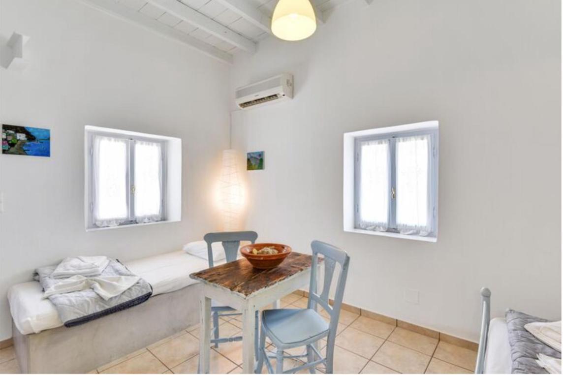 Traditional Cycladic House Tripiti Luaran gambar