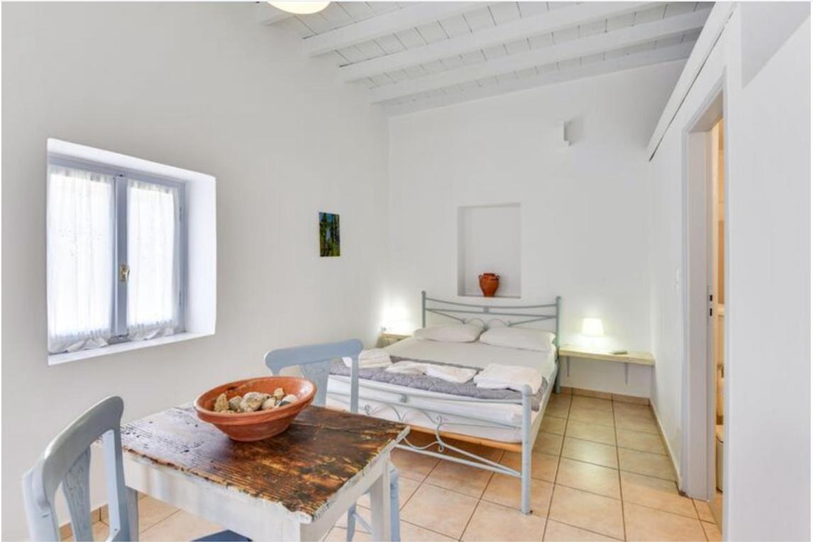 Traditional Cycladic House Tripiti Luaran gambar
